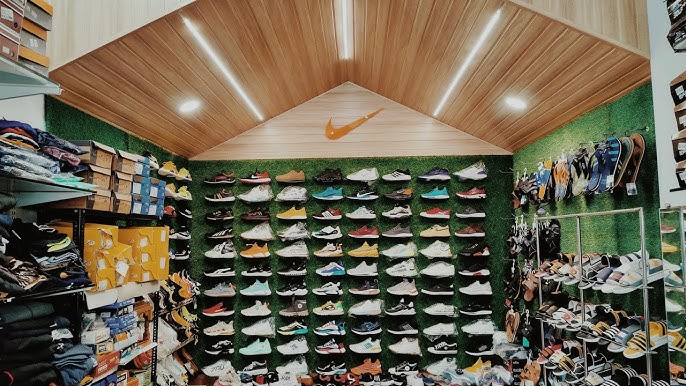 SHOE SHOWROOM Image 12